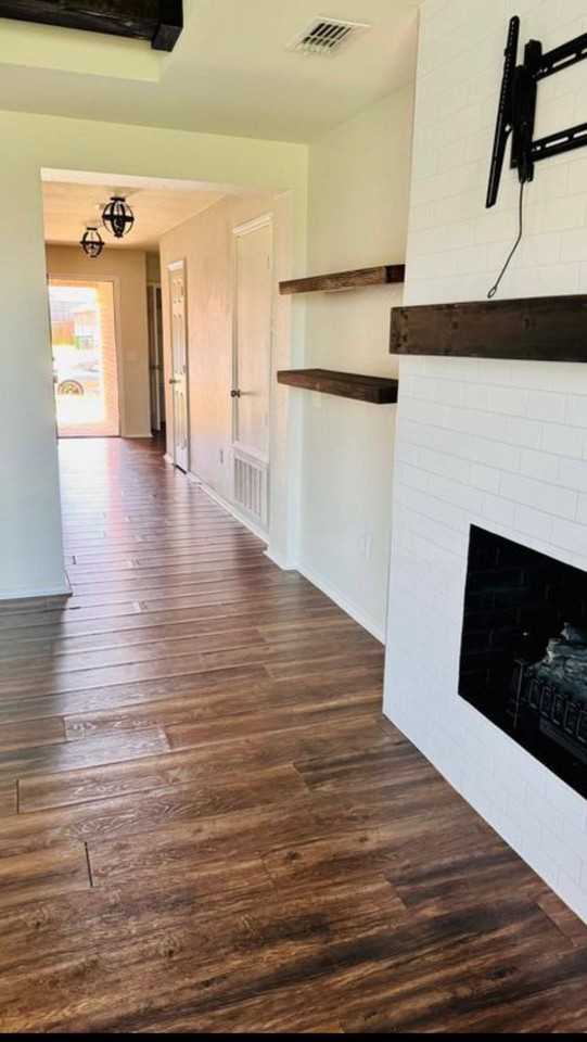 1709 Trace Dr - Photo 4 of 15