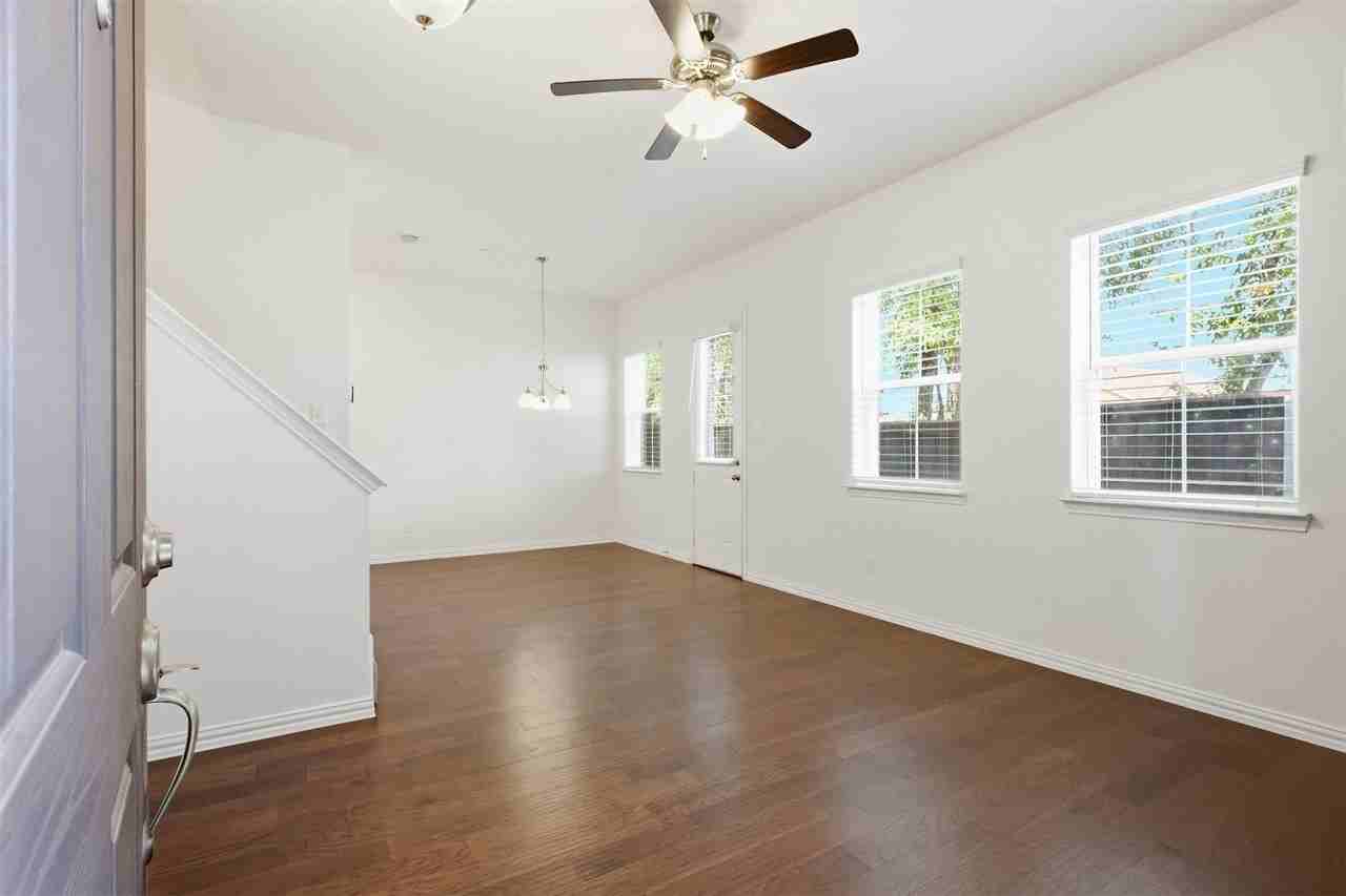 2413 Ash Ln - Photo 7 of 29