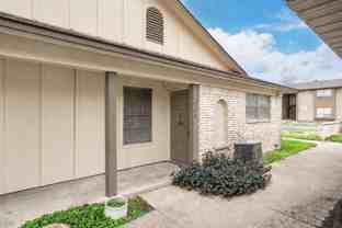 726 E Pecan St - Photo 1 of 1