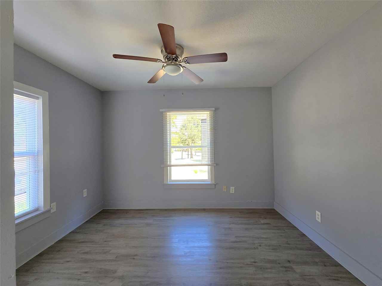 1209 Hutchins Ave - Photo 6 of 13