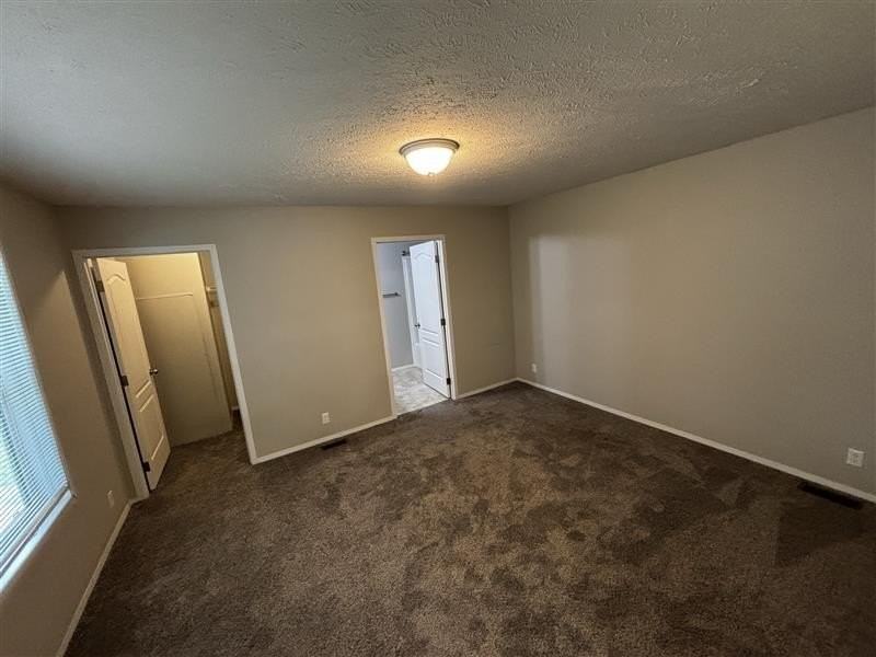 139 Hoover Blvd - Photo 3 of 12