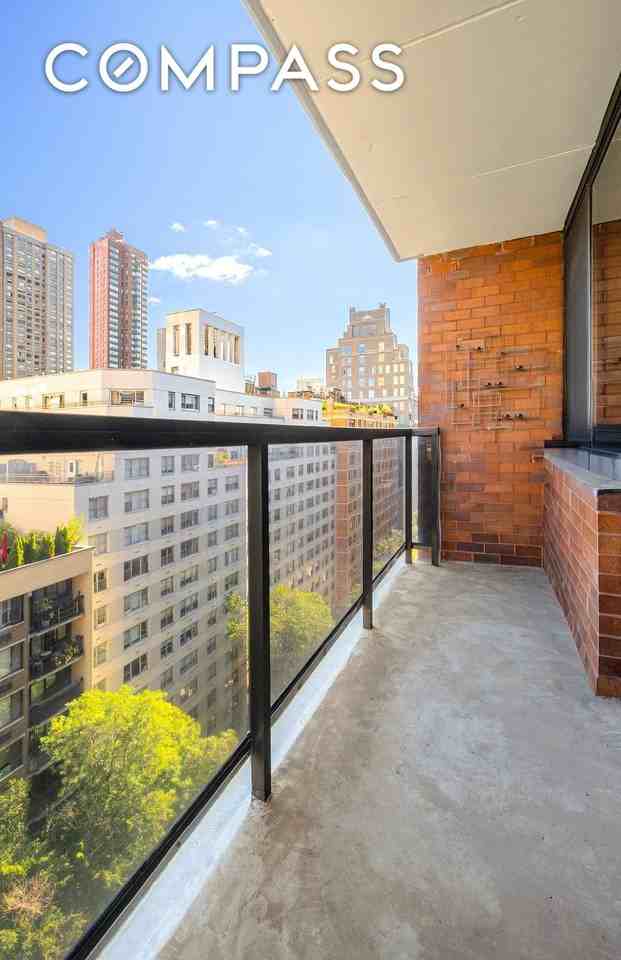 510 E 80th St #12C - Photo 3 of 8