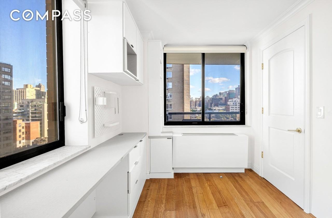 510 E 80th St #12C - Photo 7 of 8