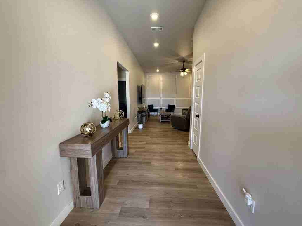5809 Settler Ave - Photo 4 of 19