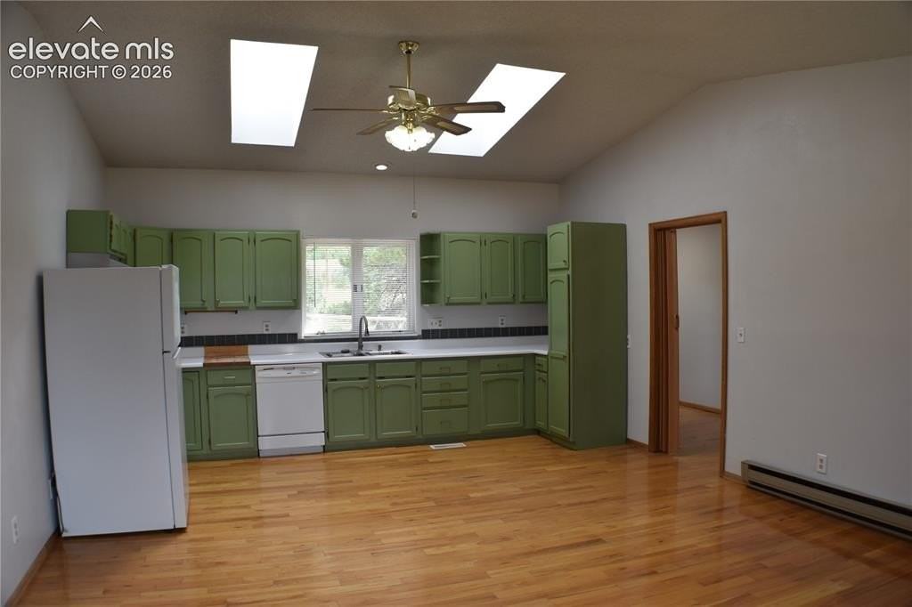 1014 Elfin Glen Dr - Photo 4 of 43