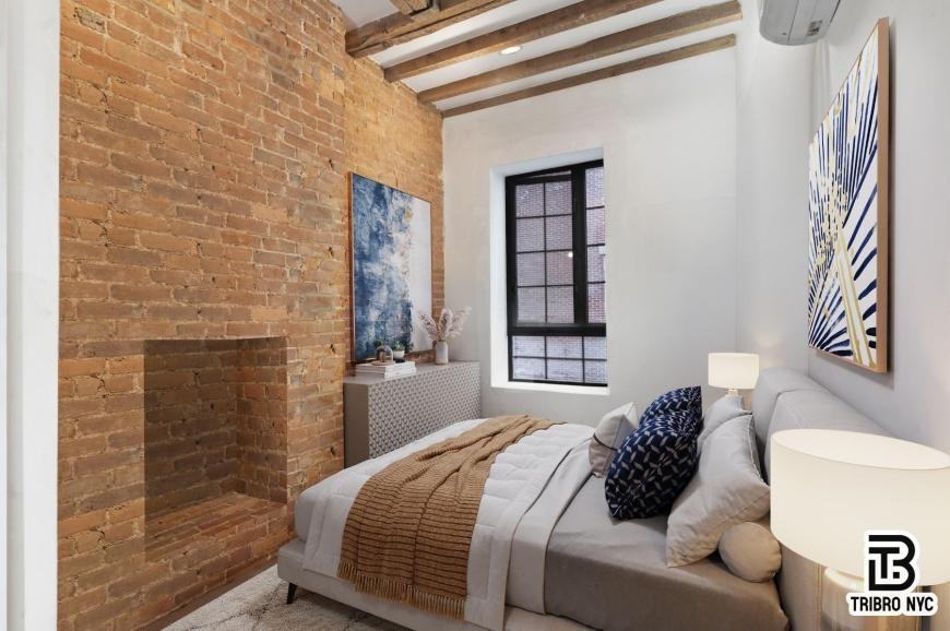 105 Berry St - Photo 5 of 7