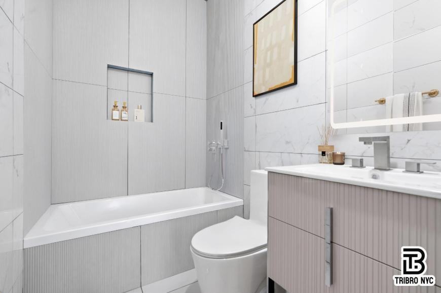 105 Berry St - Photo 6 of 7