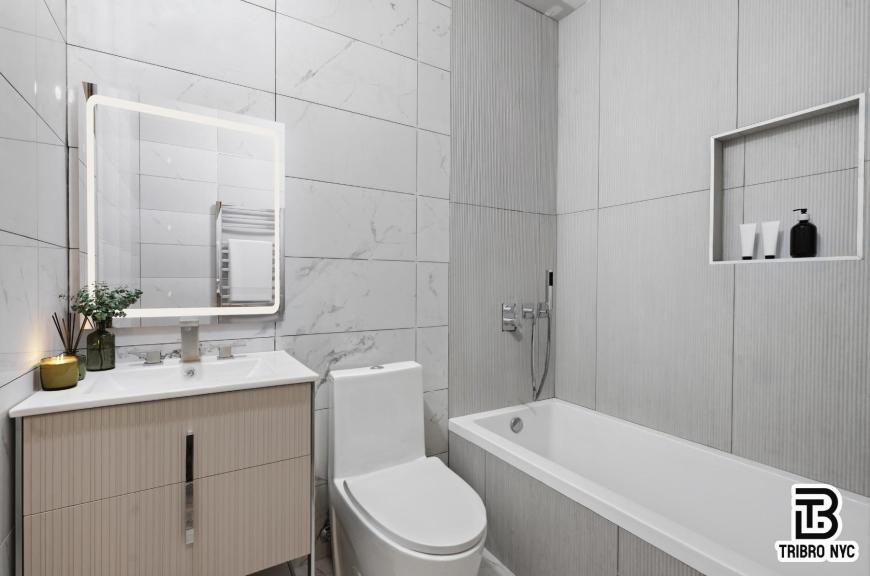 105 Berry St - Photo 7 of 7