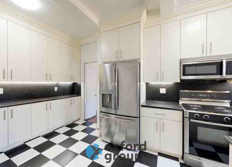 237 E 77th St - Photo 3 of 7