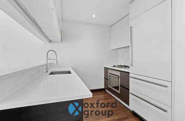 123 E 10th St - Photo 2 of 8