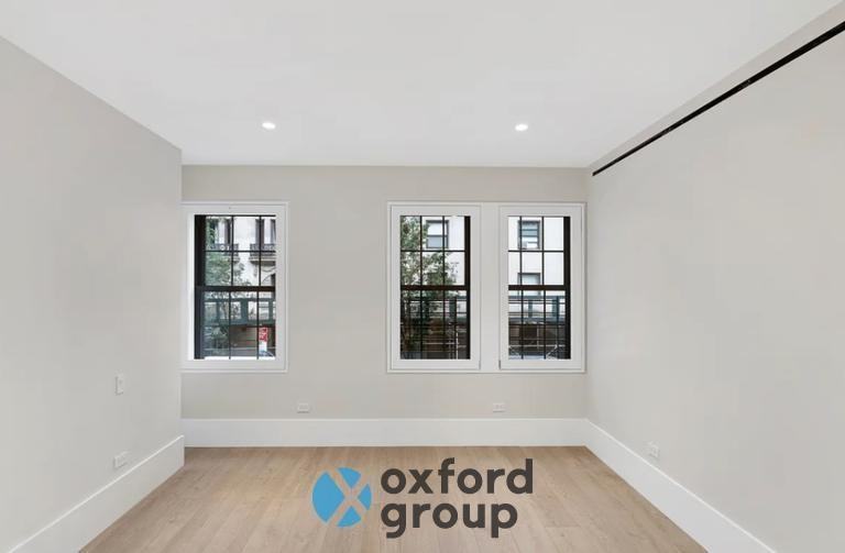 165 E 80th St - Photo 5 of 10