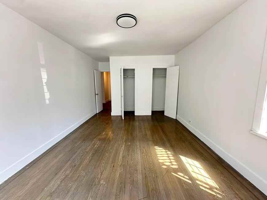 3660 Waldo Ave - Photo 3 of 8