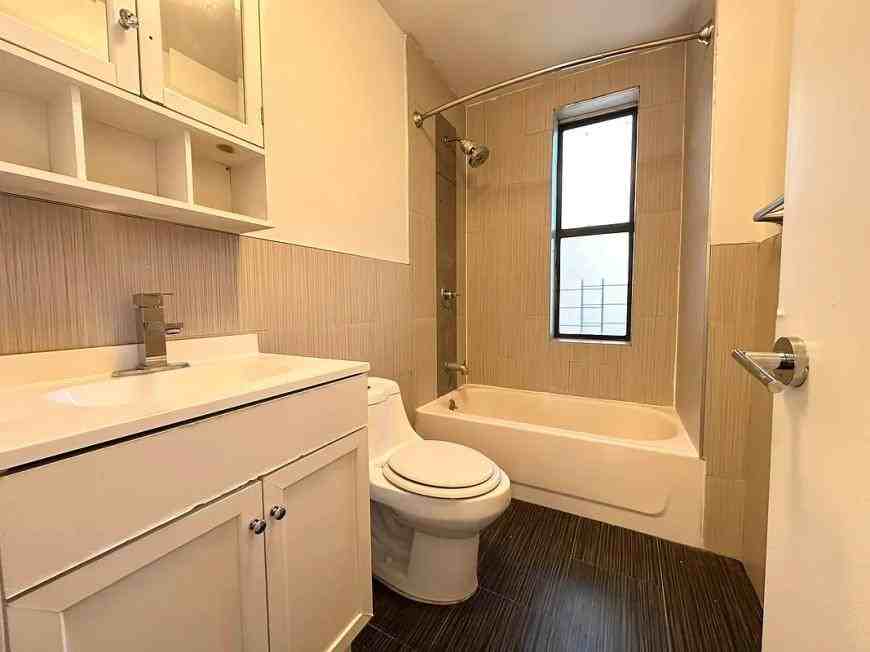 3660 Waldo Ave - Photo 5 of 8