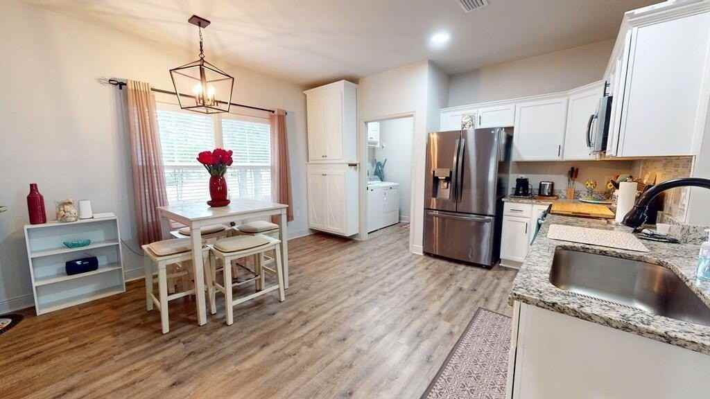 105 Saunders Cir - Photo 6 of 20