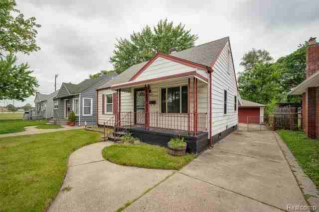 3149 Poplar Ave - Photo 3 of 26