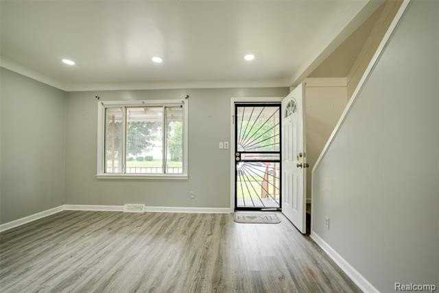 3149 Poplar Ave - Photo 5 of 26