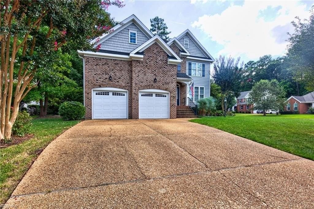 22361 Moss Creek Cir - Photo 2 of 38