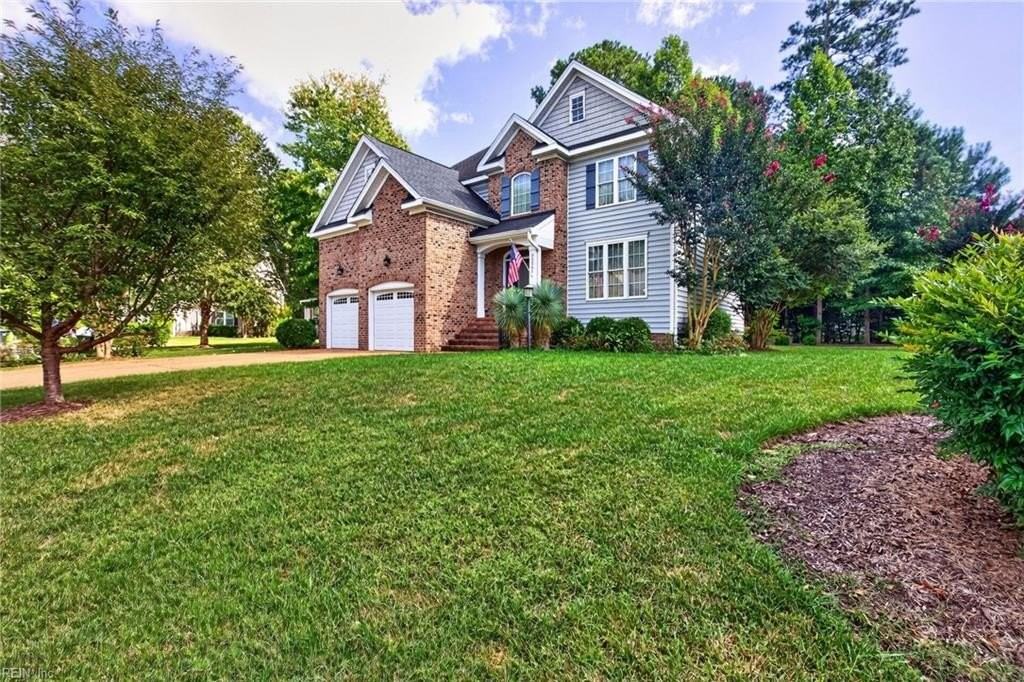 22361 Moss Creek Cir - Photo 3 of 38