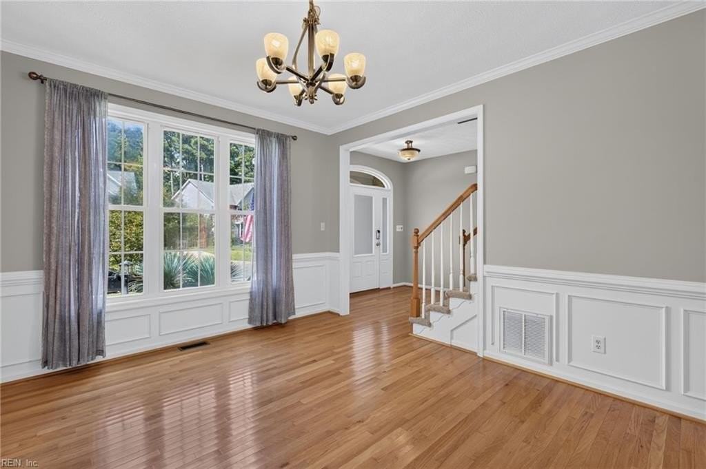 22361 Moss Creek Cir - Photo 4 of 38