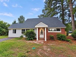 featured image of 1801 S Lakeland Dr