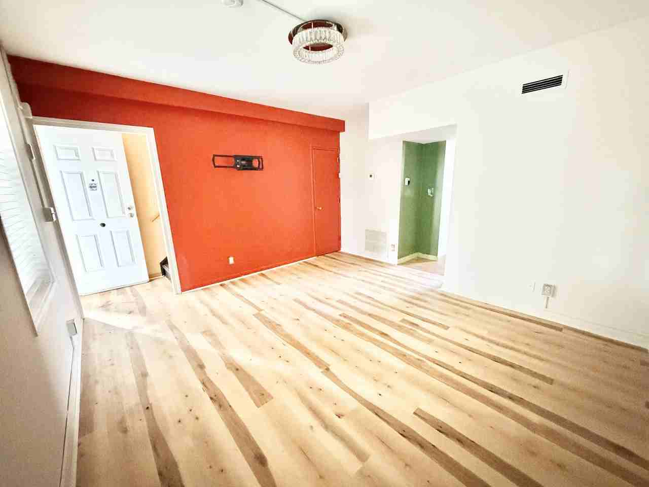 1791 Algonquin Pkwy #1 - Photo 4 of 14