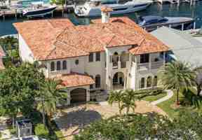 featured image of 2901 Ne 22nd Ct