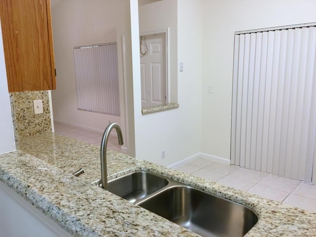 3095 Inglewood Ter - Photo 5 of 30
