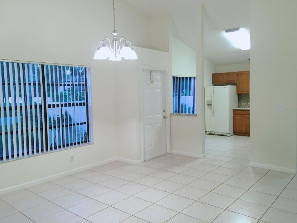 3095 Inglewood Ter - Photo 6 of 30
