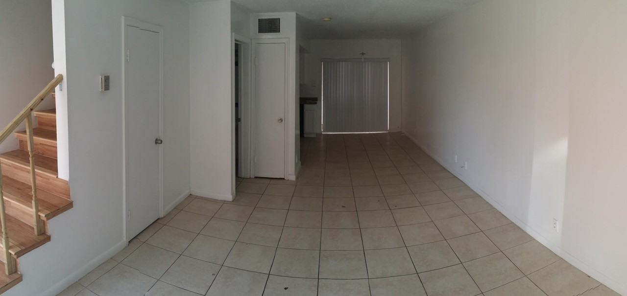 5333 Nw 27th St #B3 - Photo 5 of 11