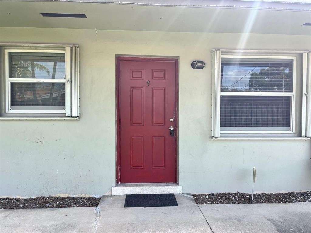 1851 Sw 25th St #3 - Photo 2 of 12
