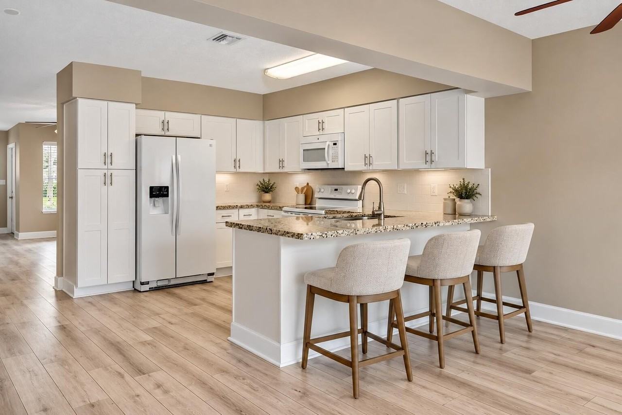 1501 Ne 60th St - Photo 6 of 15