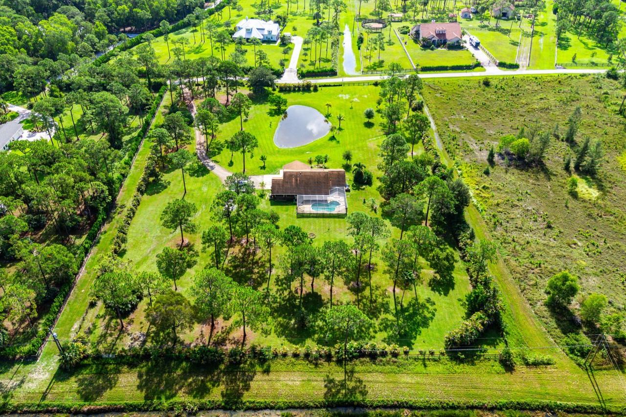 14087 Cocoa Plum Rd - Photo 3 of 44