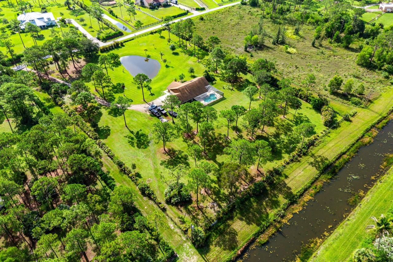 14087 Cocoa Plum Rd - Photo 4 of 44