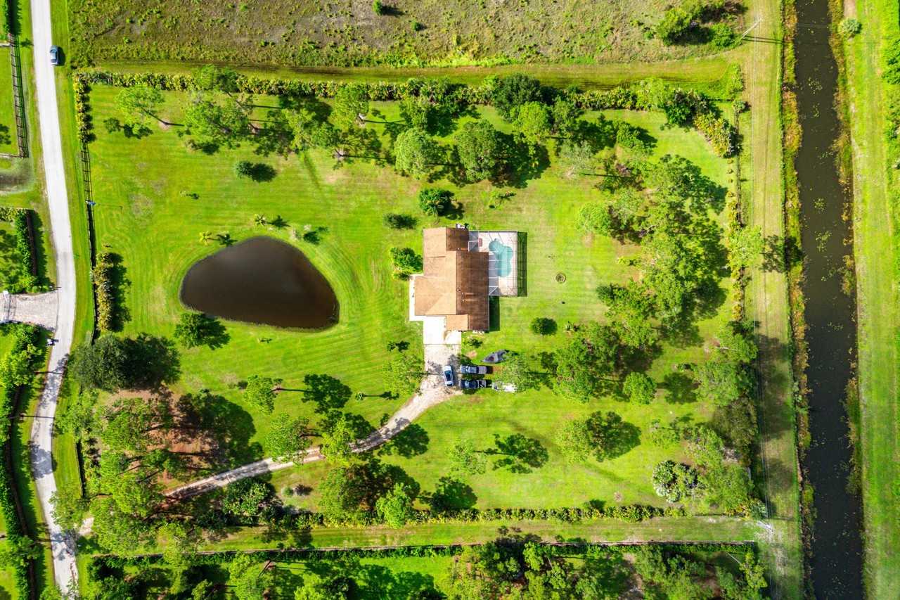 14087 Cocoa Plum Rd - Photo 5 of 44