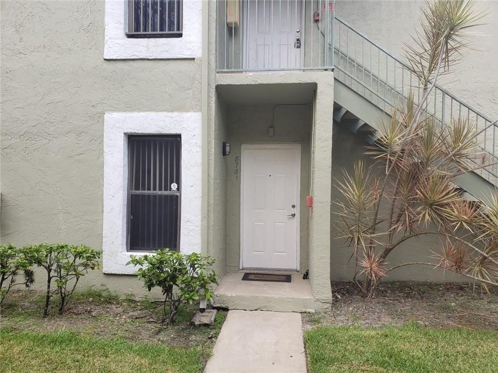 8761 Nw 39th St #8761 - Photo 2 of 10