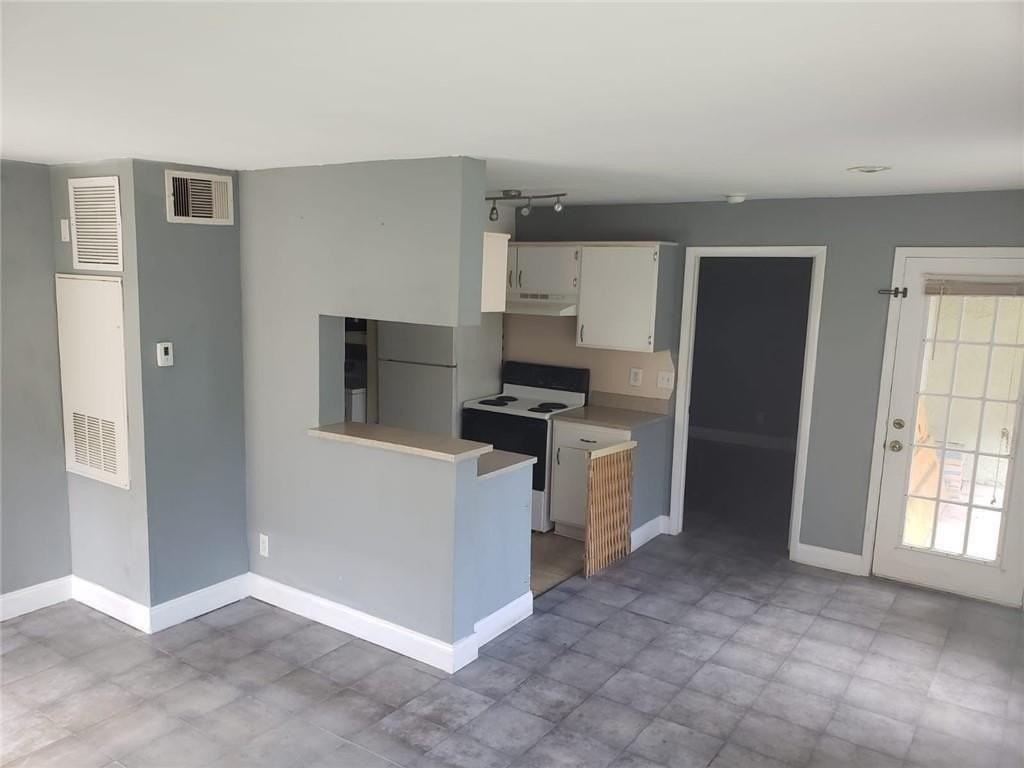 8761 Nw 39th St #8761 - Photo 4 of 10