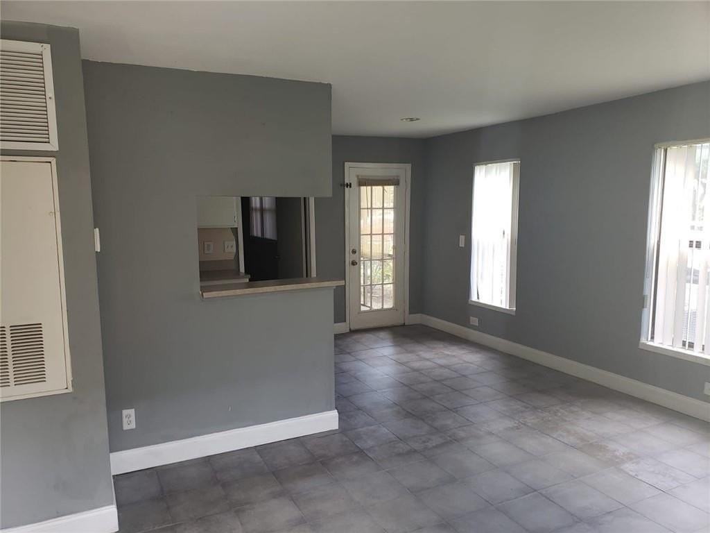 8761 Nw 39th St #8761 - Photo 5 of 10