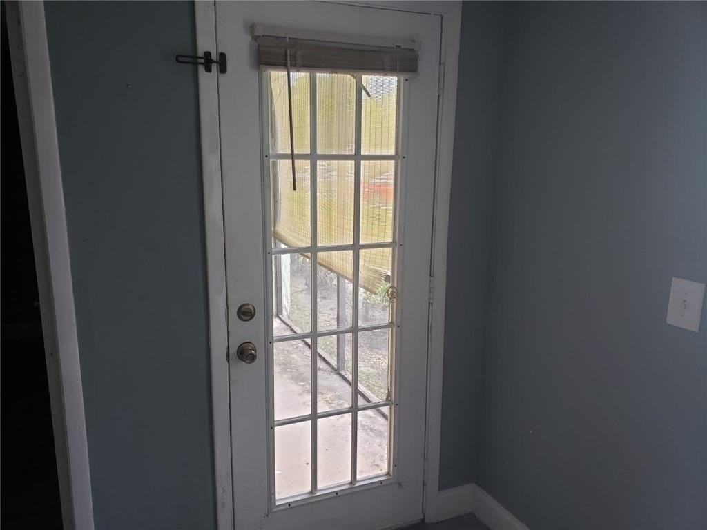 8761 Nw 39th St #8761 - Photo 6 of 10