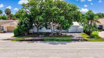 featured image of 998 W Camino Real