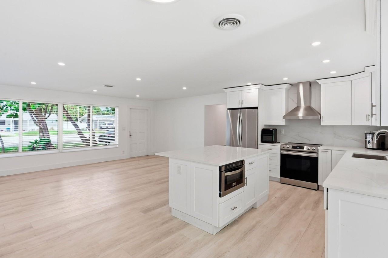 998 W Camino Real - Photo 6 of 39
