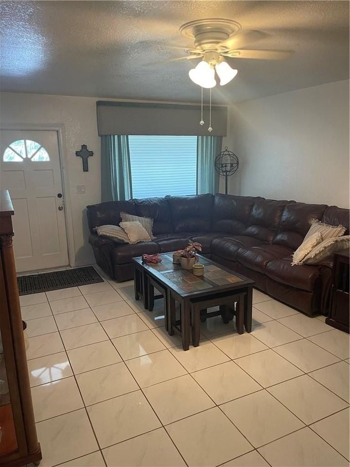 2754 Ne 29th Ave #S - Photo 5 of 24