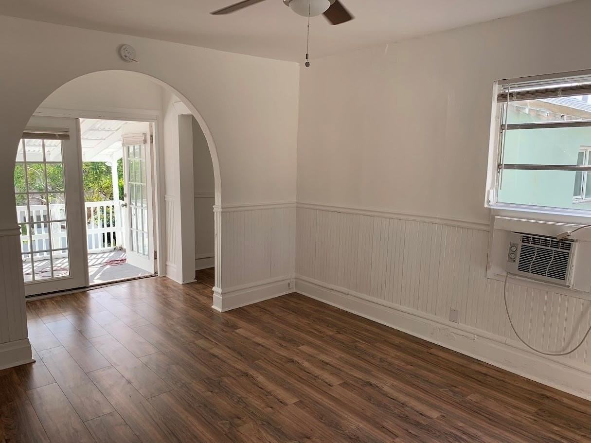 114 Nw 25th St #118B - Photo 3 of 10
