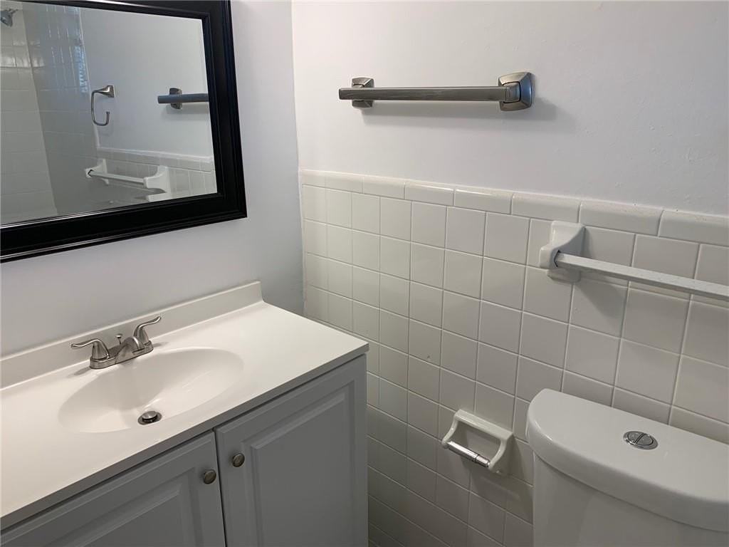 114 Nw 25th St #118B - Photo 6 of 10