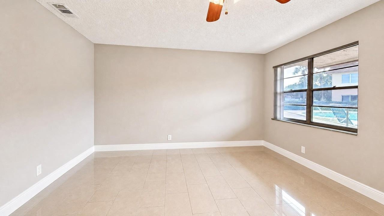416 Lakeside Dr #129 - Photo 5 of 20