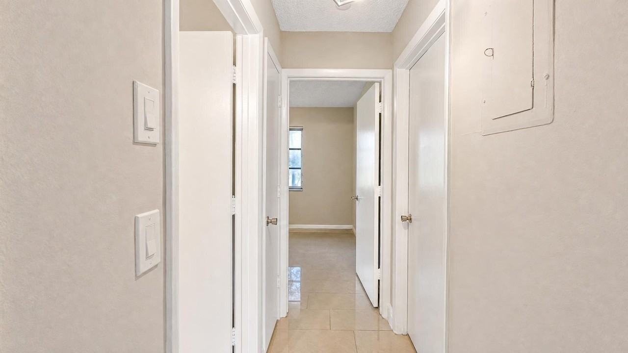 416 Lakeside Dr #129 - Photo 6 of 20