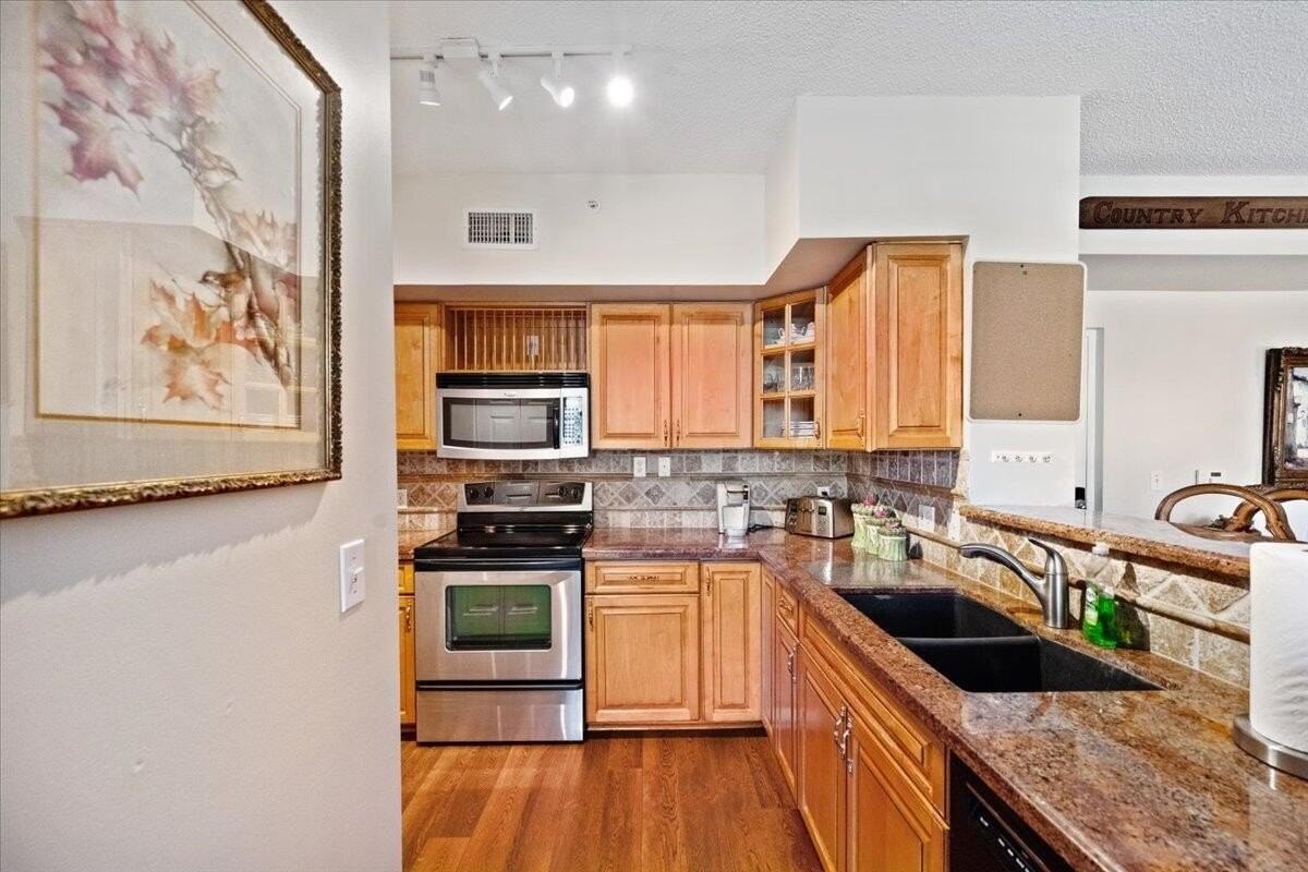 11720 Saint Andrews Pl #107 - Photo 5 of 28