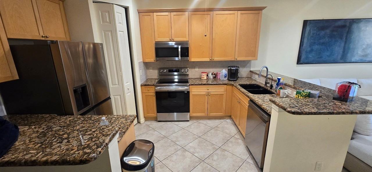 204 Mariner Bay Blvd - Photo 2 of 11