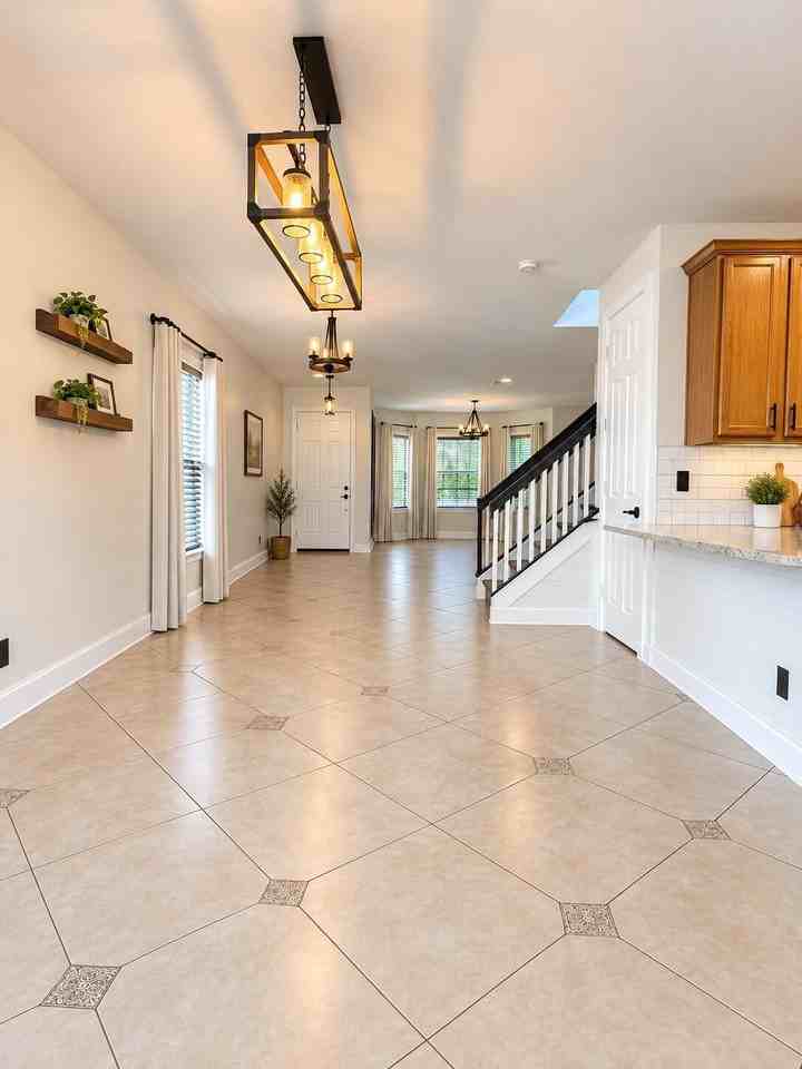 2543 Se Ruskin Dr - Photo 4 of 25