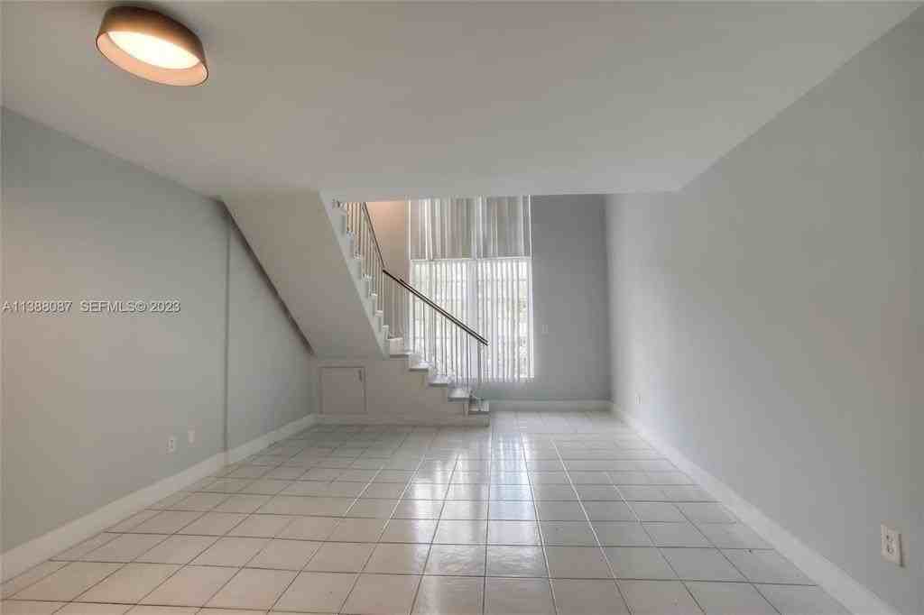 10907 Sw 88th St #427 - Photo 2 of 14