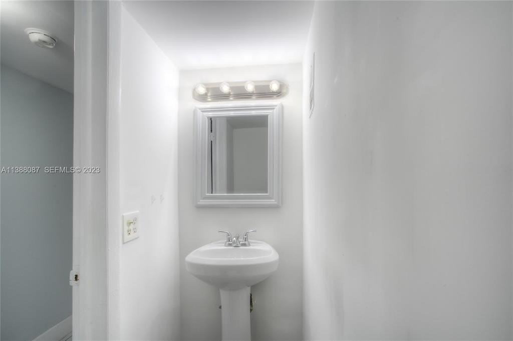 10907 Sw 88th St #427 - Photo 6 of 14